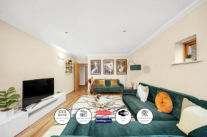 2 Bedroom Riverside Apartment Short Term Rental & Flexible Renting Canary Wharf!